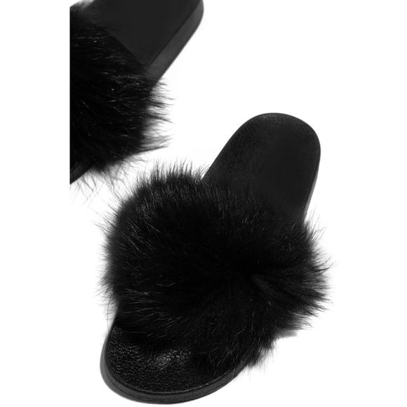 𝙇𝙖𝙨𝙩 7, 7.5 & 9 🖤Fur Love Slide Sandal - BLACK - Picture 7 of 10